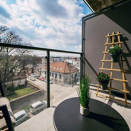 Luxury Apartment W. City Views In Kosice Old Town Exterior foto